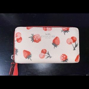 Coach Fruit Double Zipper Mini Wallet